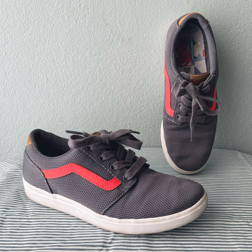 🌱5/$25🌱 Vans | Ultracush ChapLite Gray & Coral Sneakers